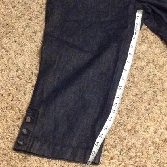 Super cute dressy capris - Picture 4 of 6